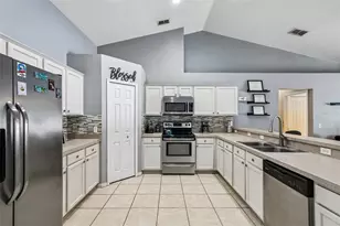 1412 Sarasota Dr, Poinciana, FL 34759 - Photo 7