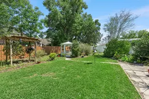 908 Almond Tree Cir, Orlando, FL 32835 - Photo 39