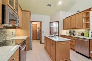 908 Almond Tree Cir, Orlando, FL 32835 - Photo 17