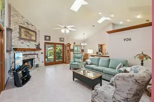 908 Almond Tree Cir, Orlando, FL 32835 - Photo 11
