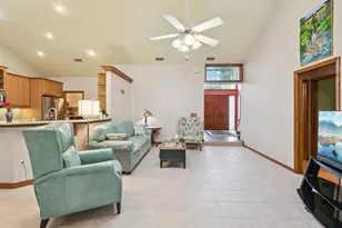 908 Almond Tree Cir, Orlando, FL 32835 - Photo 5