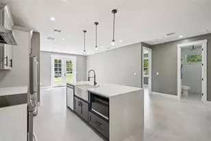 420 E 10th St, Apopka, FL 32703 - Photo 3