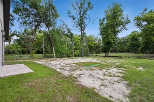 420 E 10th St, Apopka, FL 32703 - Photo 33