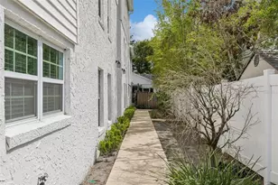 496 W Par St, Orlando, FL 32804 - Photo 21