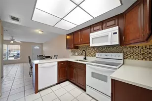 67 E Country Cove Way, Kissimmee, FL 34743 - Photo 7