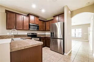1310 Windsor Lake Cir, Sanford, FL 32773 - Photo 9