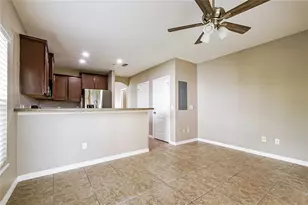 1310 Windsor Lake Cir, Sanford, FL 32773 - Photo 5