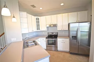 3773 Clubside Pointe Dr, Orlando, FL 32810 - Photo 9