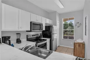 457 La Mirage St, Davenport, FL 33897 - Photo 5