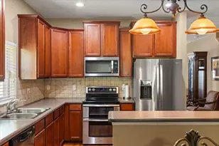2721 Walden Woods Dr, Plant City, FL 33566 - Photo 13