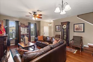 2721 Walden Woods Dr, Plant City, FL 33566 - Photo 9