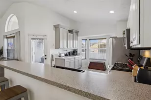 225 Tivoli Cir, Davenport, FL 33837 - Photo 29