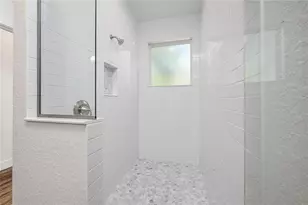 210 Paradise Dr, Deland, FL 32720 - Photo 19