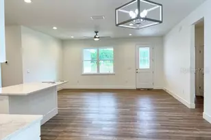 210 Paradise Dr, Deland, FL 32720 - Photo 11