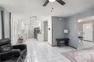 5009 Scarsdale Manor Ln, Orlando, FL 32818 - Photo 9