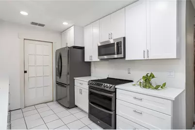 5009 Scarsdale Manor Lane, Orlando, FL 32818 - Photo 11