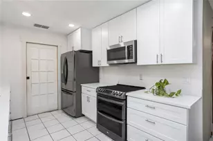 5009 Scarsdale Manor Ln, Orlando, FL 32818 - Photo 11