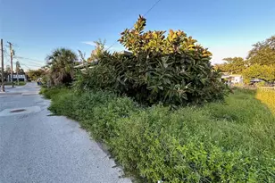 877 22nd Ave S, Saint Petersburg, FL 33705 - Photo 15
