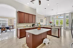 2056 Autumn View Dr, Orlando, FL 32825 - Photo 9