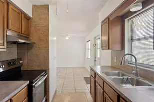 4225 NE 25th Ave, Ocala, FL 34479 - Photo 5