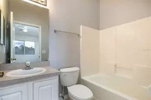 425 Wilton Cir, Sanford, FL 32773 - Photo 9