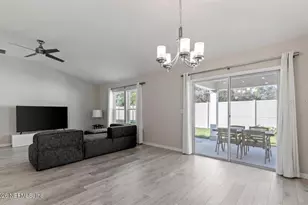 3106 Hawks Hl Ln, Jacksonville, FL 32216 - Photo 17