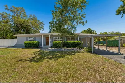 4526 Yardley Avenue N, Saint Petersburg, FL 33713 - Photo 1