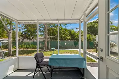 4526 Yardley Avenue N, Saint Petersburg, FL 33713 - Photo 33