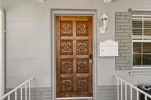 4526 Yardley Ave N, Saint Petersburg, FL 33713 - Photo 9