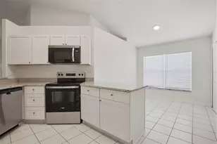 1353 Crimson Clover Ln, Wesley Chapel, FL 33543 - Photo 15