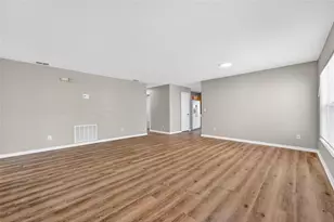 1020 Battery Pointe Dr, Orlando, FL 32828 - Photo 7