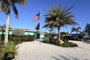 3708 Royal Palm Dr, Bradenton, FL 34210 - Photo 21