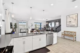 9102 Sommerset Hills Dr, Davenport, FL 33896 - Photo 11