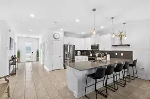 9102 Sommerset Hills Dr, Davenport, FL 33896 - Photo 3