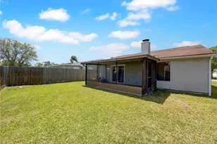 1204 Forestwood Dr, Oldsmar, FL 34677 - Photo 5