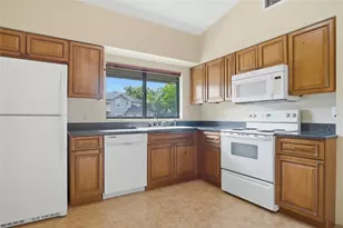 2246 W Firwood Dr, Deltona, FL 32725 - Photo 7