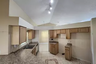 8001 Stirrupwood Ct, Orlando, FL 32818 - Photo 5