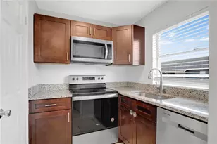 4100 Pershing Pointe Pl, Orlando, FL 32822 - Photo 9