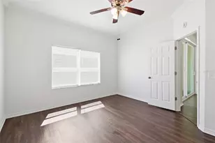 823 Springwood Cir, Bradenton, FL 34212 - Photo 33