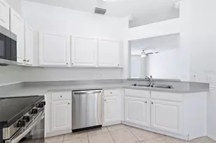 823 Springwood Cir, Bradenton, FL 34212 - Photo 21