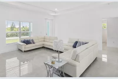 15473 Lakeland Circle, Port Charlotte, FL 33981 - Photo 3