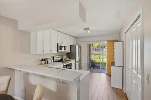 176 Reserve Cir, Oviedo, FL 32765 - Photo 9
