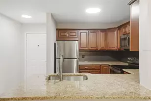 1910 Summer Club Dr, Oviedo, FL 32765 - Photo 5