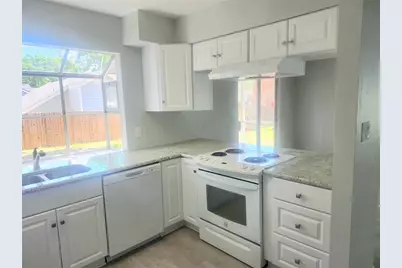 7616 Pacific Heights Circle, Orlando, FL 32835 - Photo 5