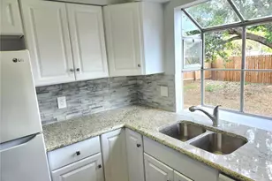 7616 Pacific Heights Cir, Orlando, FL 32835 - Photo 3