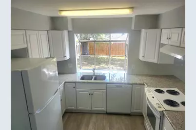 7616 Pacific Heights Circle, Orlando, FL 32835 - Photo 5