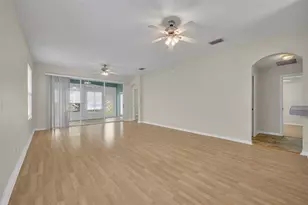 21630 Regency Park Ln, Leesburg, FL 34748 - Photo 9