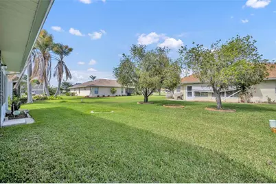 21630 Regency Park Ln, Leesburg, FL 34748 - Photo 33