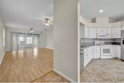21630 Regency Park Ln, Leesburg, FL 34748 - Photo 5
