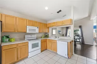816 Troon Cir, Davenport, FL 33897 - Photo 15